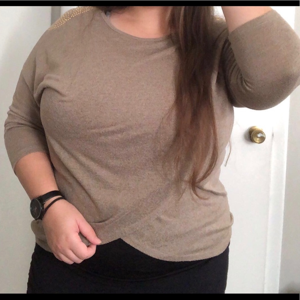 Women’s dress shirt